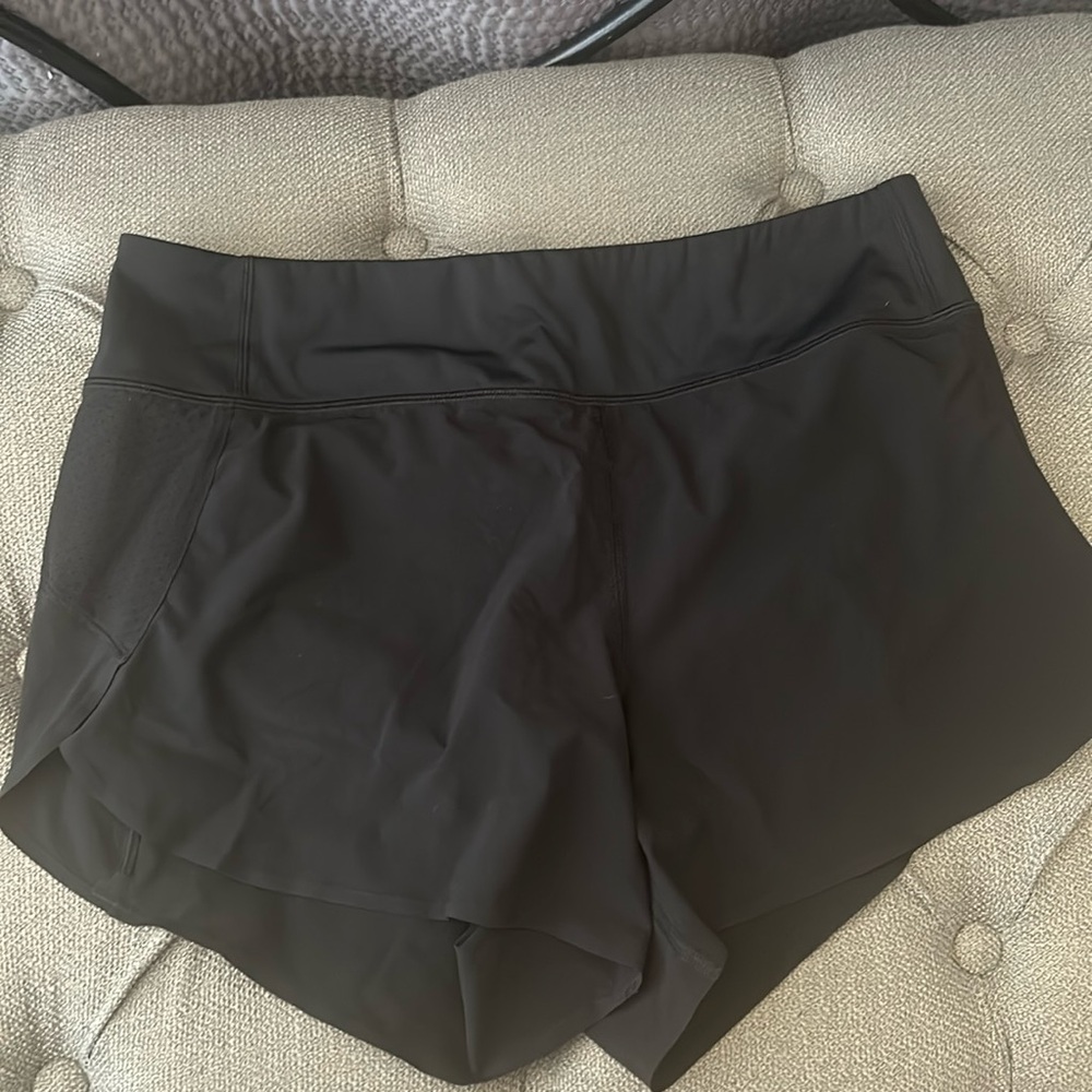 Black athleta shorts